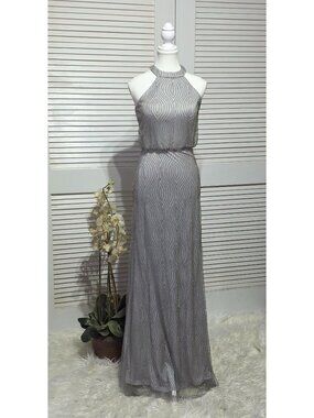 Kleinfeld Women's Silver Beaded With Halter Neckline Open Back Gown Size 2 3699